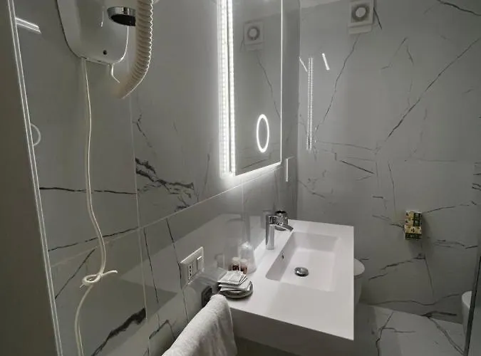 Hotel Gabriella 3*