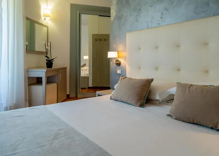Hotel Gabriella 3*