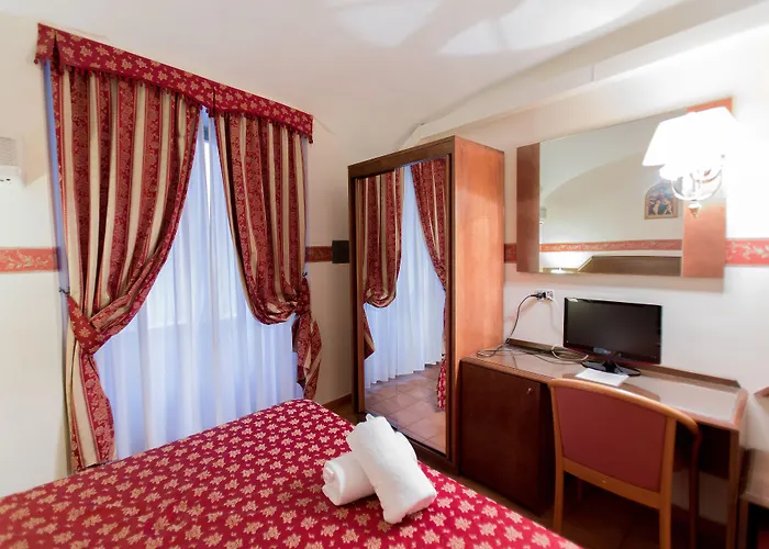 Hotel Gabriella 3*
