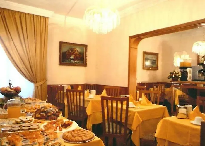 Hotel Gabriella 3*